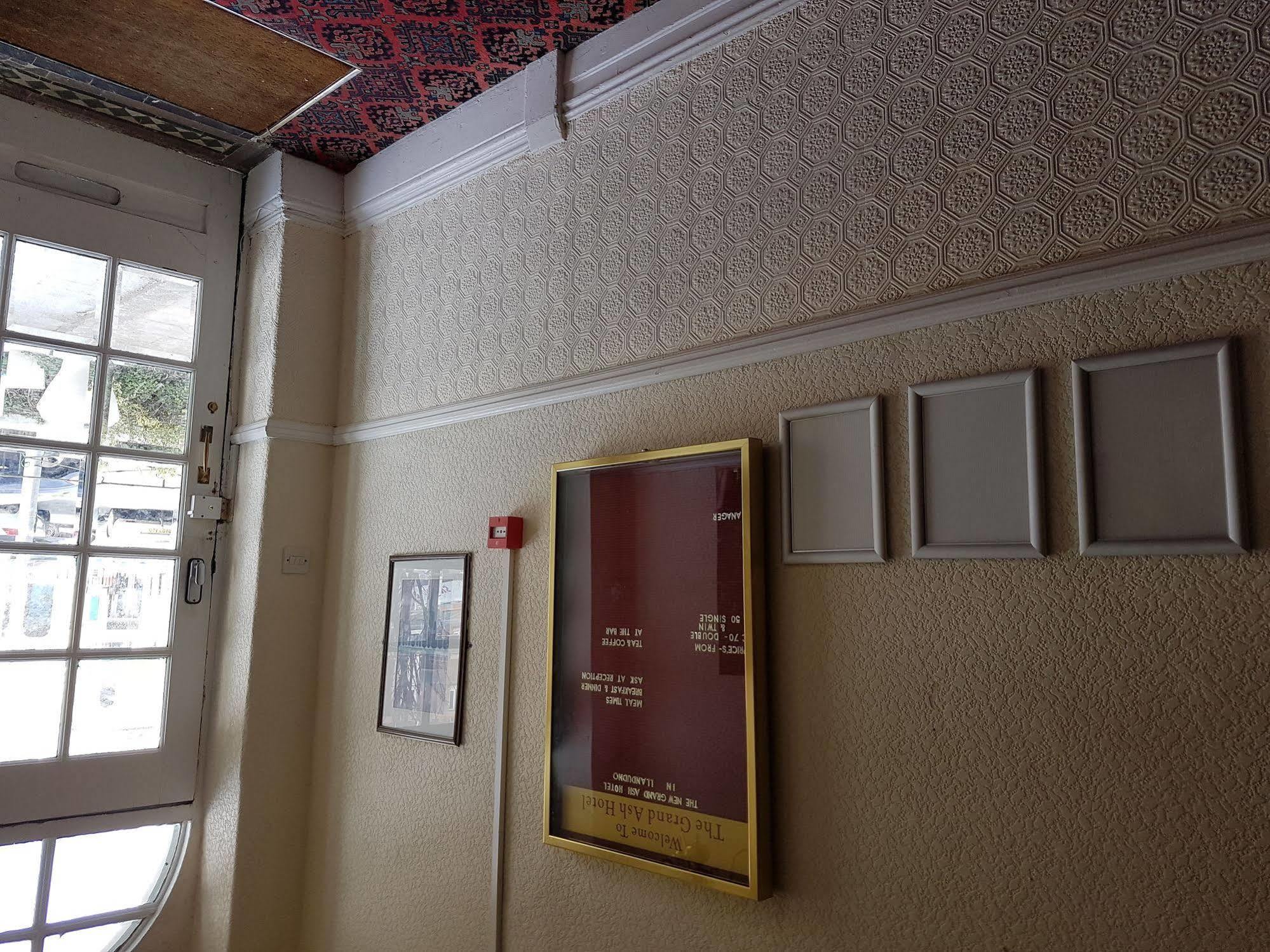 Grand Ash Hotel 랜디드노 외부 사진